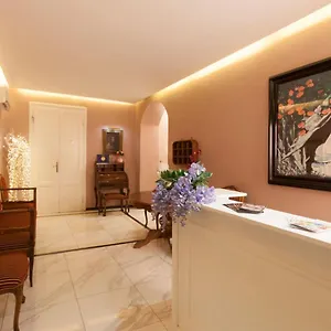 ** Hotell Joli Italien