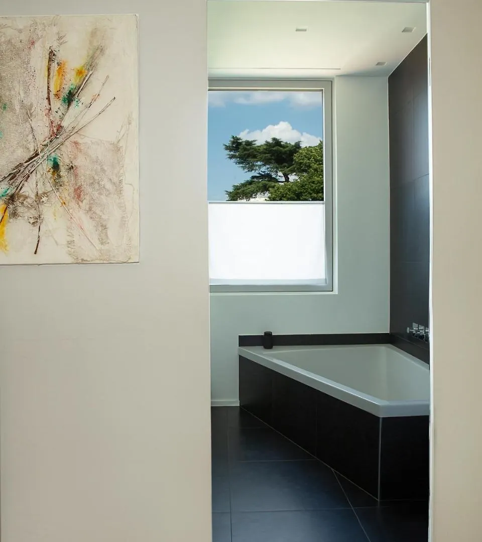Room In Roma Isole